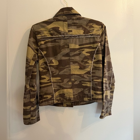Angel kiss. Women’s camo button down jacket - Picture 3 of 4
